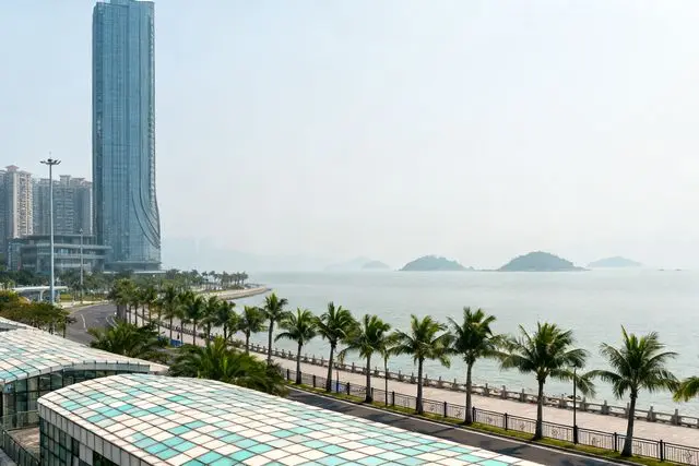 Após 20 anos de espera, moradores do Boya Yuan recebem escritura em Zhuhai