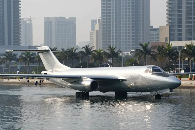Avião anfíbio chinês AG600M chega a Zhuhai para exibir voo e mergulho