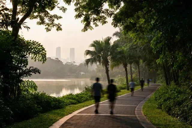 Caminhada no Parque Xiangshan celebra a preservação da água em Zhuhai