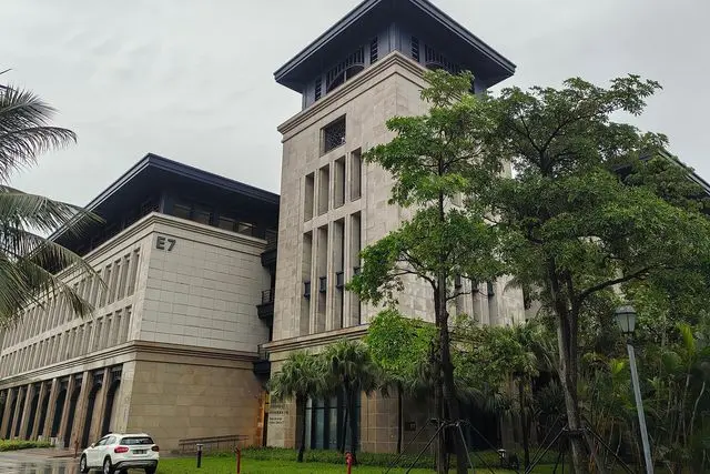 Central Teaching Building E7