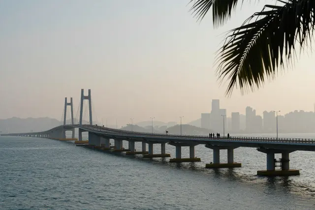 Duas peças de Zhuhai são selecionadas para turnê em Pequim