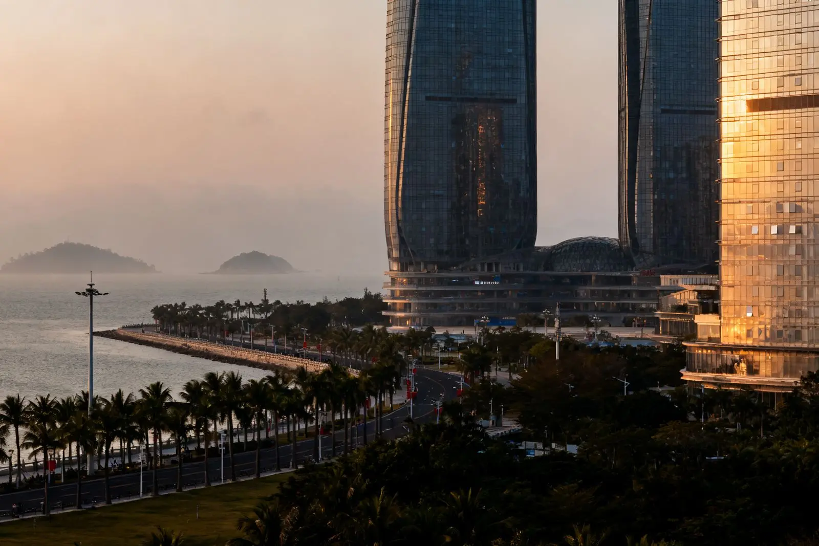Empresas de Zhuhai recrutam talentos em universidade chinesa com pacotes atraentes