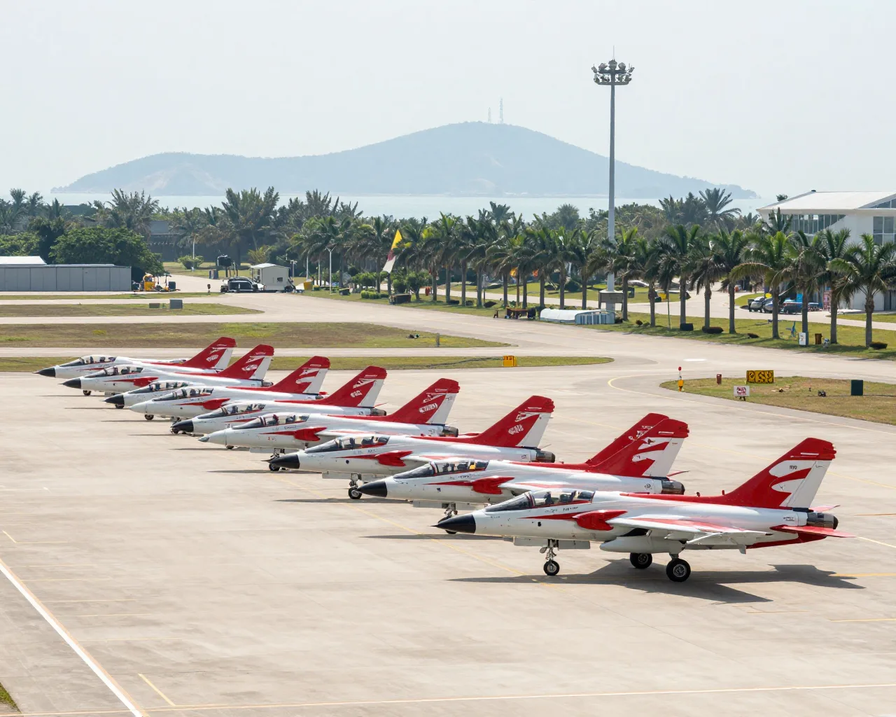 Esquadrilha 'Red Eagle' chega a Zhuhai para o 14º China Airshow