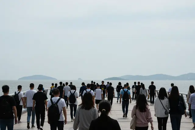 Feriado de Dragon Boat leva 280 mil pessoas pela Ponte HZMB