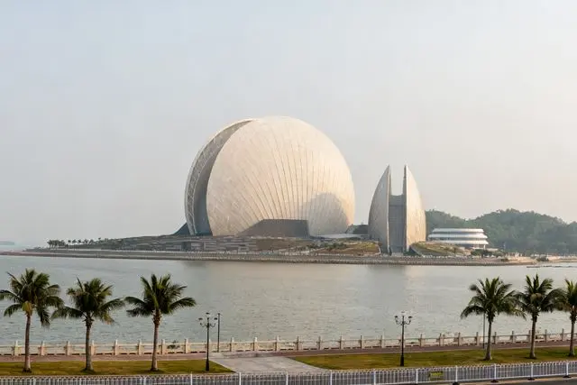 Jovens de Zhuhai, Hong Kong e Macau unem vozes no Grande Teatro