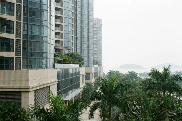 Moradores de Zhuhai sorteiam chaves de apartamentos novos no bairro Shangchong