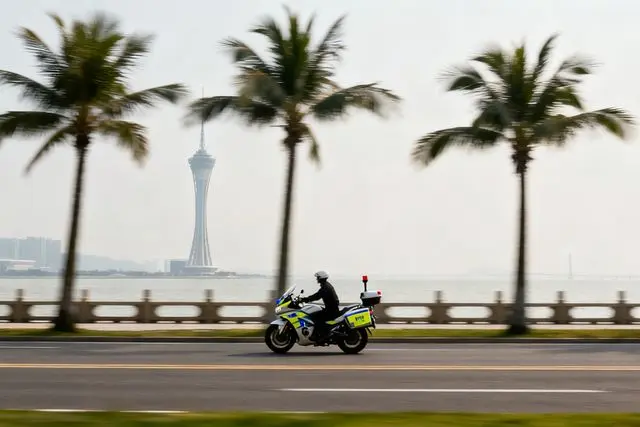 Motos da polícia de Zhuhai atendem mais de 10 mil chamados em 8 meses