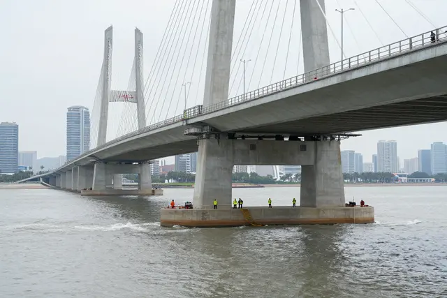 Nova ponte em Zhuhai avança e liga o continente ao mar