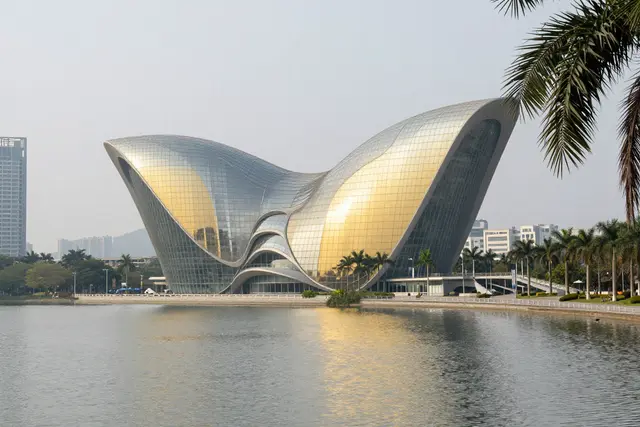 Novo centro cultural em Zhuhai é inspirado em pássaro em voo