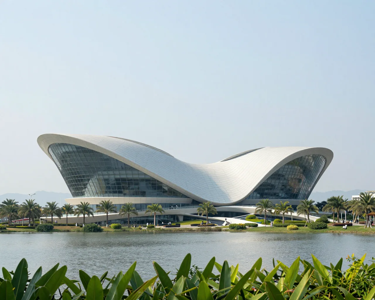 Novo centro cultural em Zhuhai tem design de pássaro e 1.200 lugares