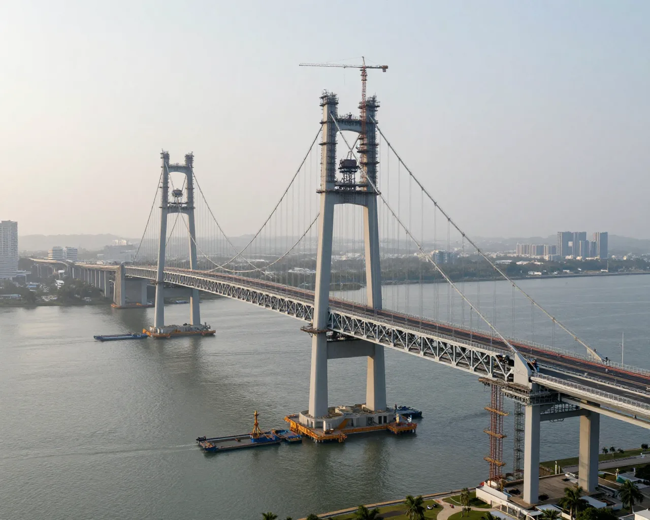 Ponte Jinhai conclui erguimento das quatro torres principais