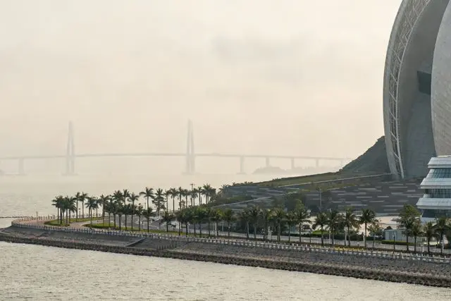 Ponte Lingdingyang fecha ciclo e aproxima Zhuhai do corredor Shenzhen-Zhongshan
