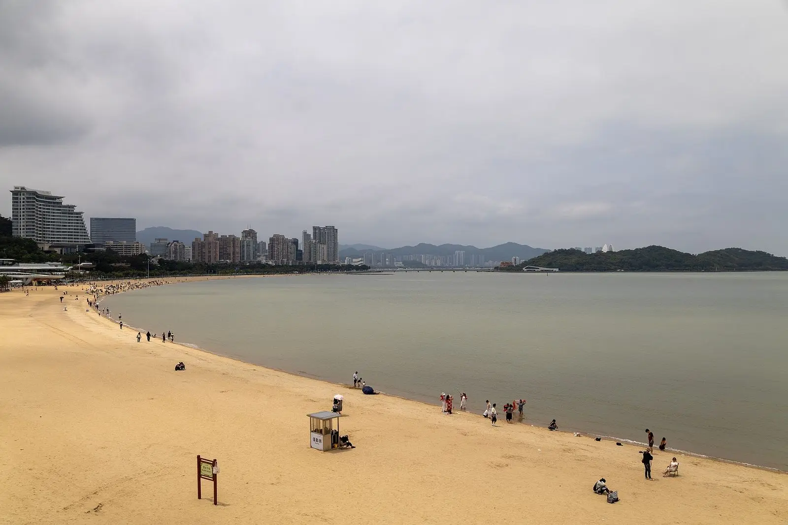 Praia da Baía do Incensário (香炉湾沙滩)