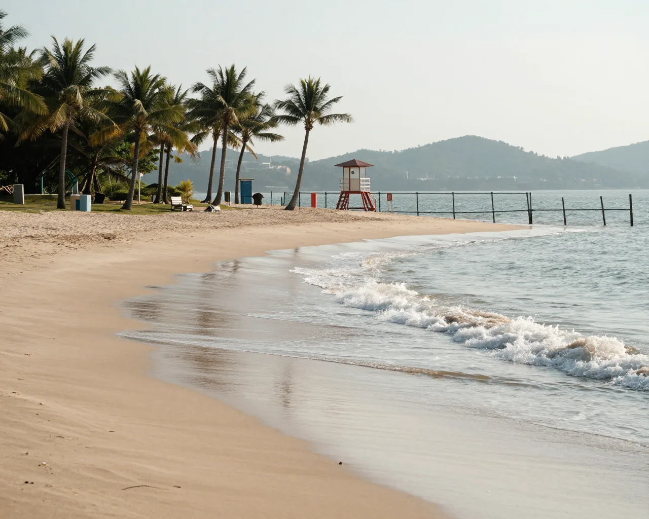 Praia de Heijiaowan em Hengqin é fechada por risco de afogamento