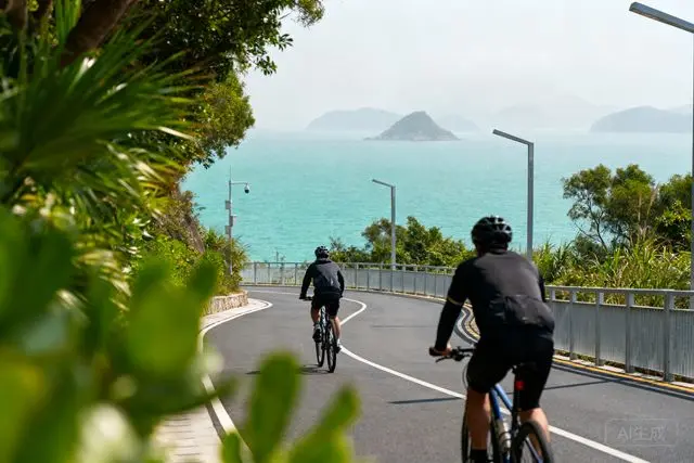 Quase cem ciclistas de dois continentes pedalam em volta da ilha de Dongao