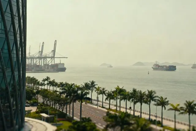 Rota direta de navios entre Zhuhai e Brasil estreia em abril