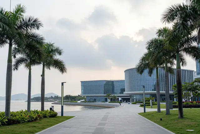 Shen Teng e Ma Li avaliam alunos de comédia em Zhuhai