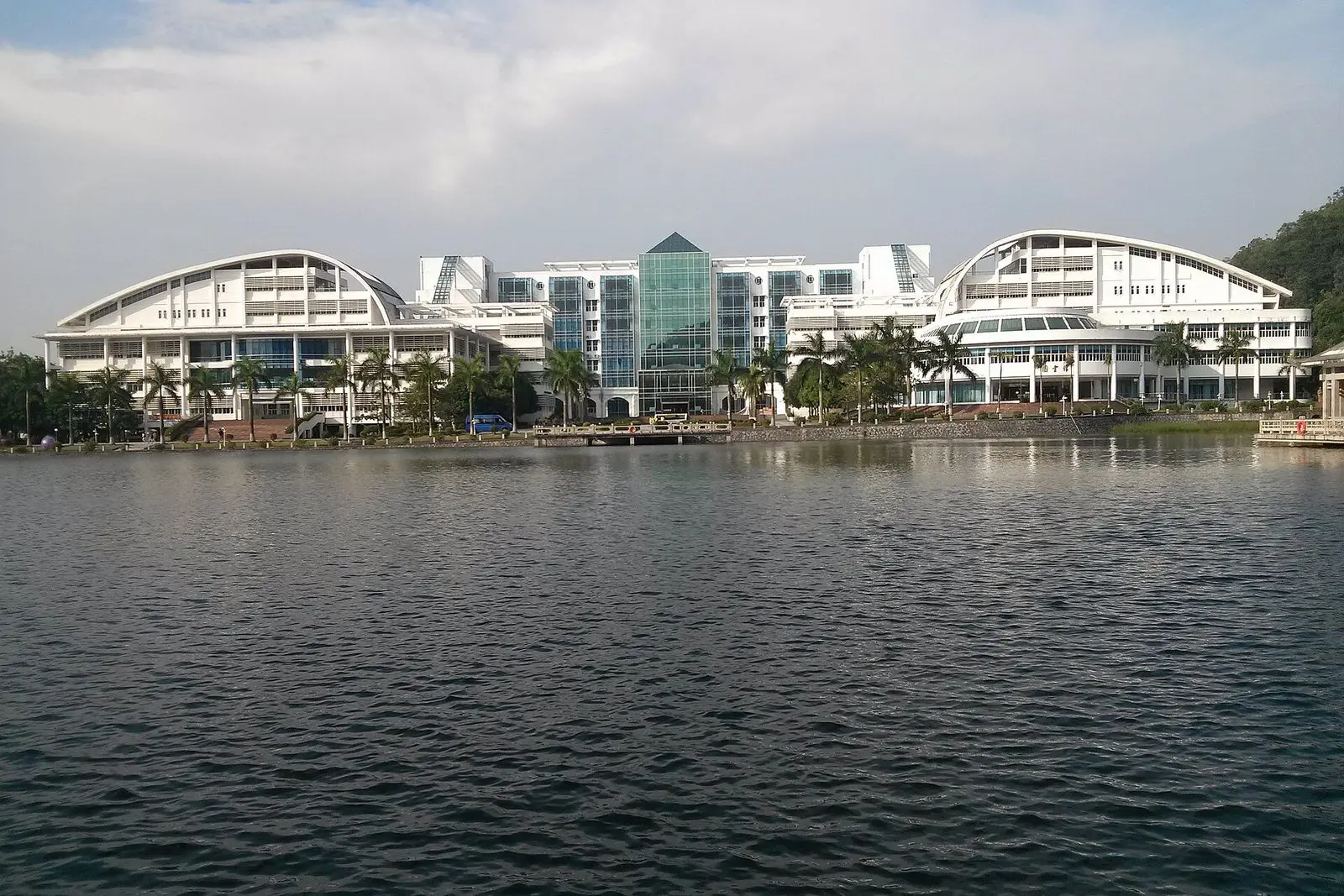 Universidade Jinan — Campus Zhuhai (暨南大学珠海校区)