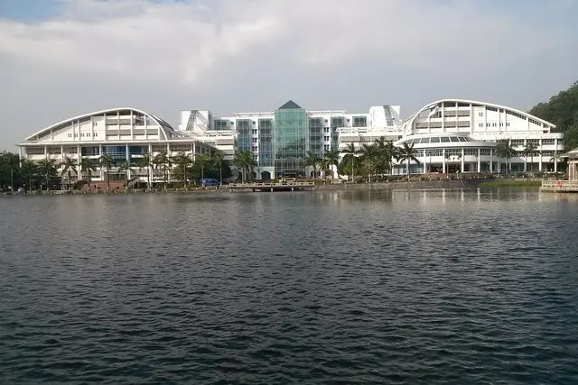 Universidade Jinan — Campus Zhuhai (暨南大学珠海校区)