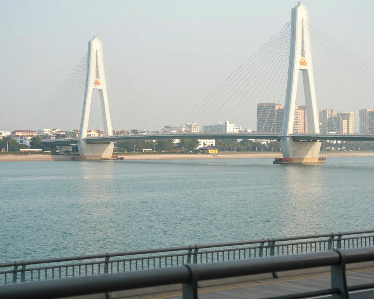 Xianghai Bridge cuts commute time in Zhuhai to 15 minutes