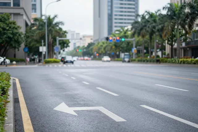 Zhuhai inova com faixas de conversão à esquerda posicionadas à direita