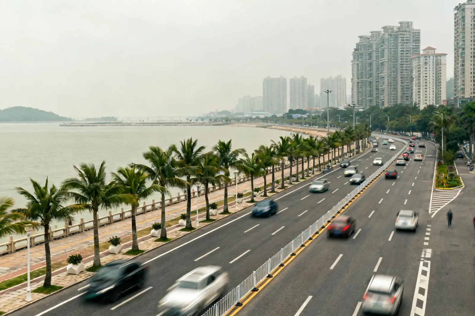 Zhuhai intensifica fiscalização de trânsito em vias turísticas e arteriais